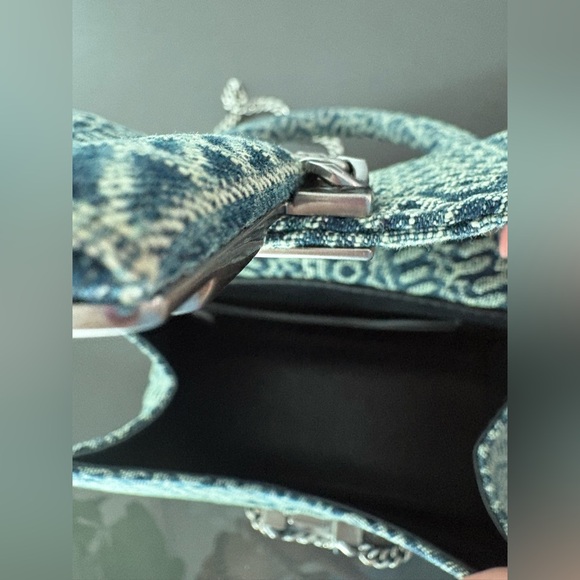 Authentic Marc Jacobs St. Marc Mini Top Handle - Picture 4 of 6